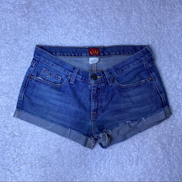 Tilt Fashion Faded Denim Mid-Rise Cuffed Shorts Jr Size 5 - Picture 1 of 12